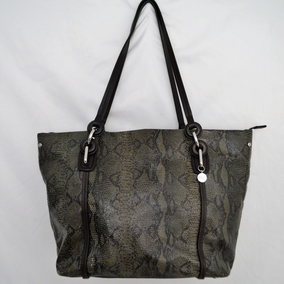 tumi shoulder bag price